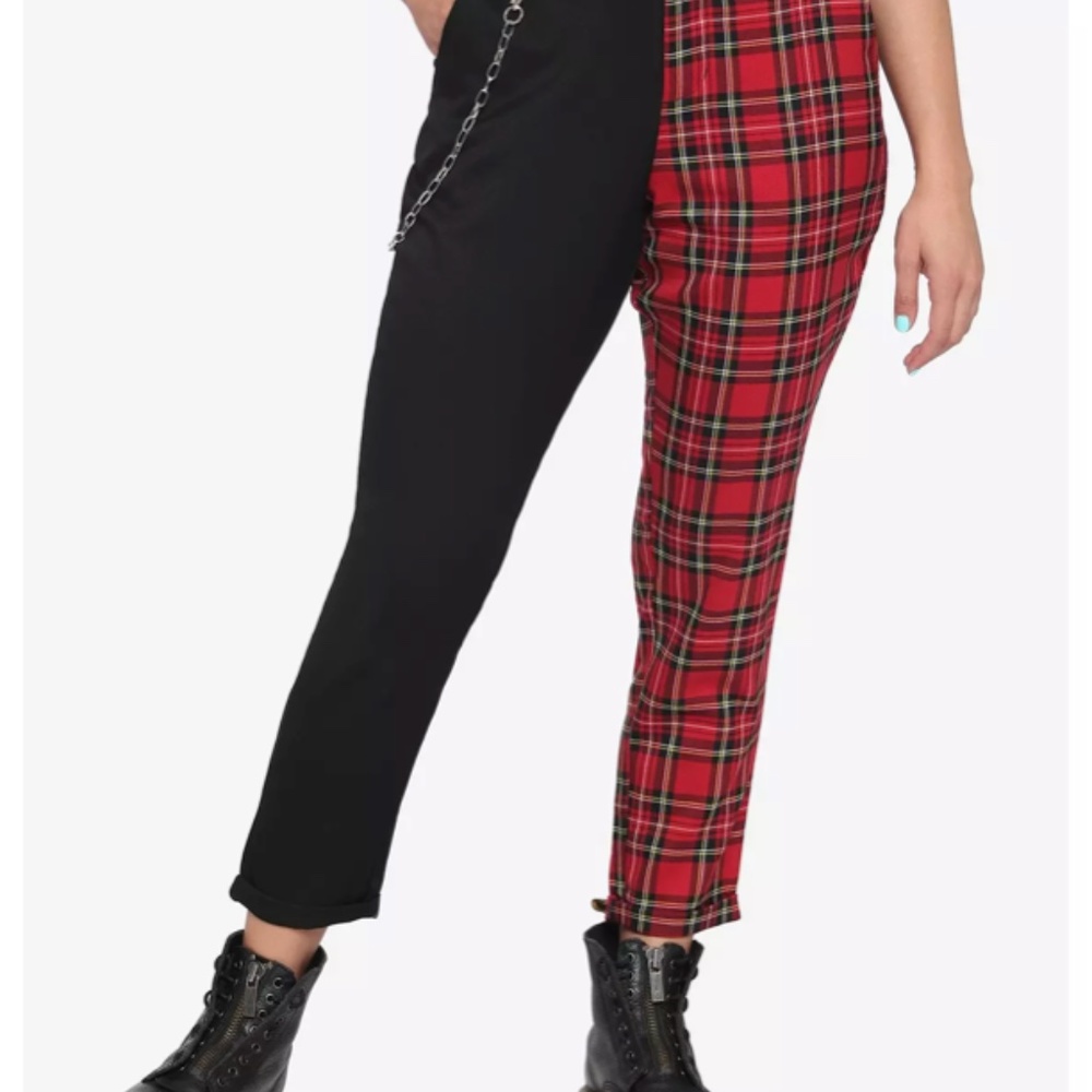 Hot Topic Black & Red Plaid Split Leg Pants, Junior Size M